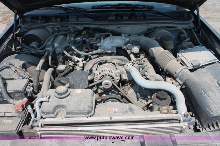 image for item I8225 2009 Ford Crown Victoria Police Interceptor