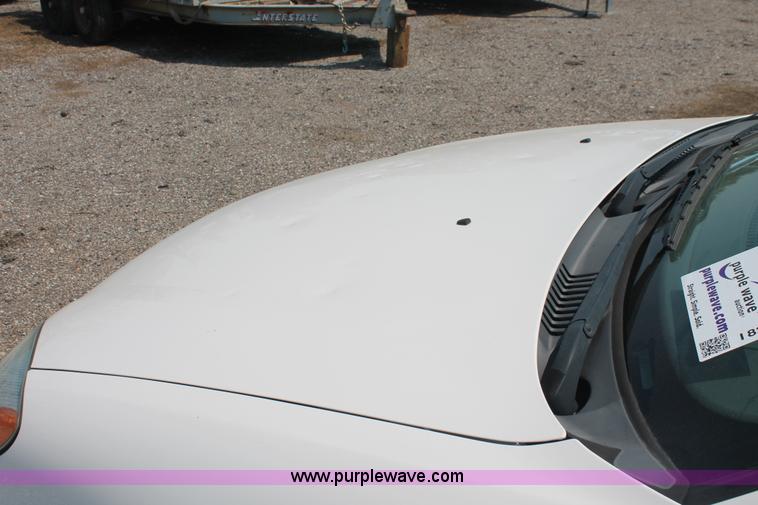 image for item I8226 2006 Ford Taurus SE