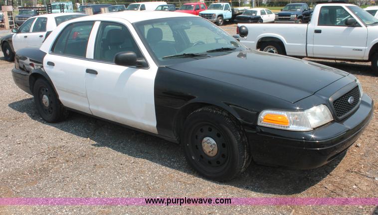 image for item I8227 2010 Ford Crown Victoria Police Interceptor
