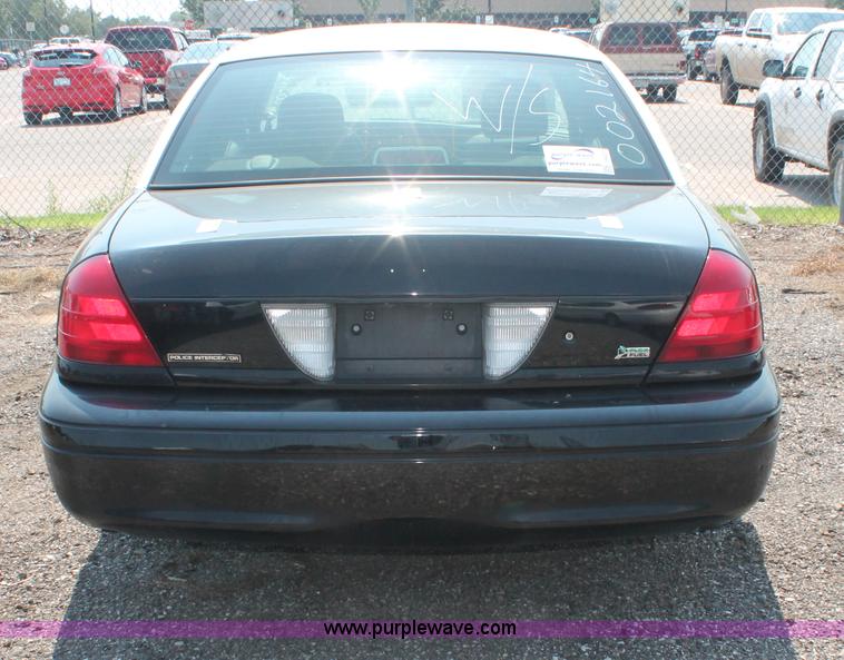 image for item I8227 2010 Ford Crown Victoria Police Interceptor