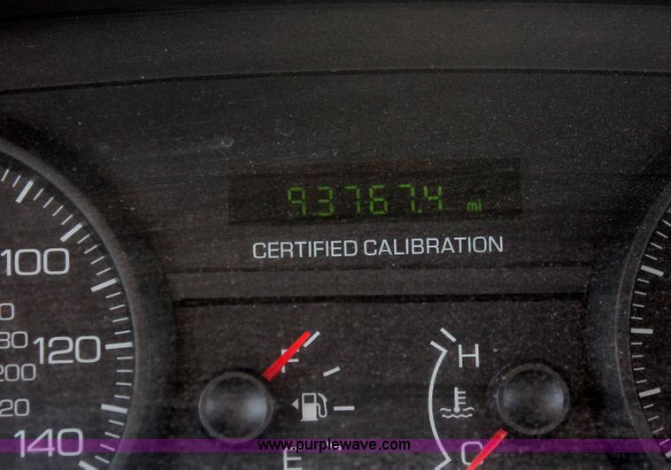 image for item I8227 2010 Ford Crown Victoria Police Interceptor