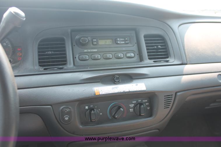 image for item I8227 2010 Ford Crown Victoria Police Interceptor