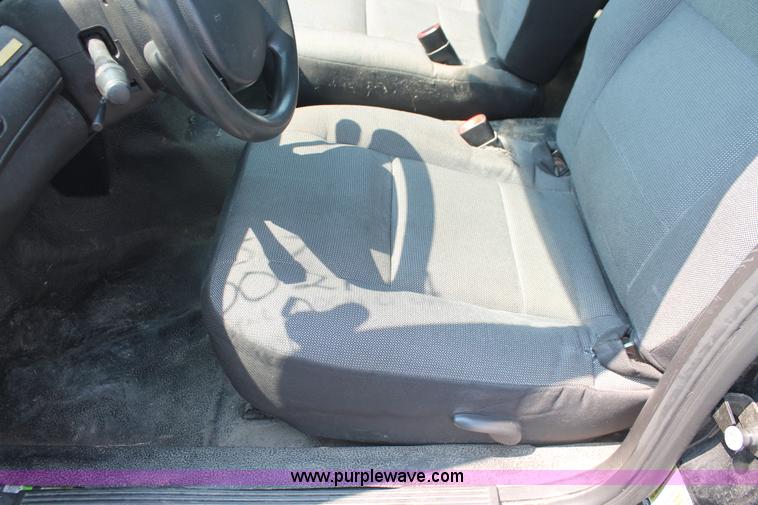 image for item I8227 2010 Ford Crown Victoria Police Interceptor