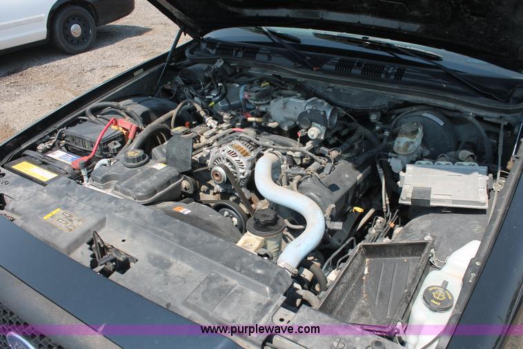 image for item I8227 2010 Ford Crown Victoria Police Interceptor