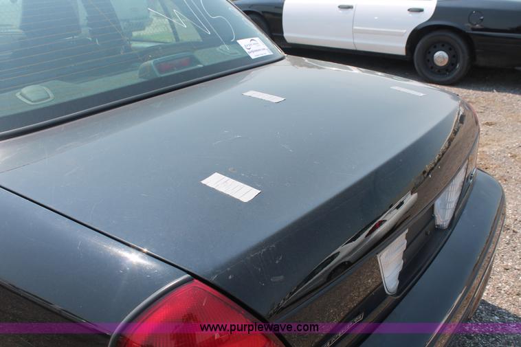 image for item I8227 2010 Ford Crown Victoria Police Interceptor