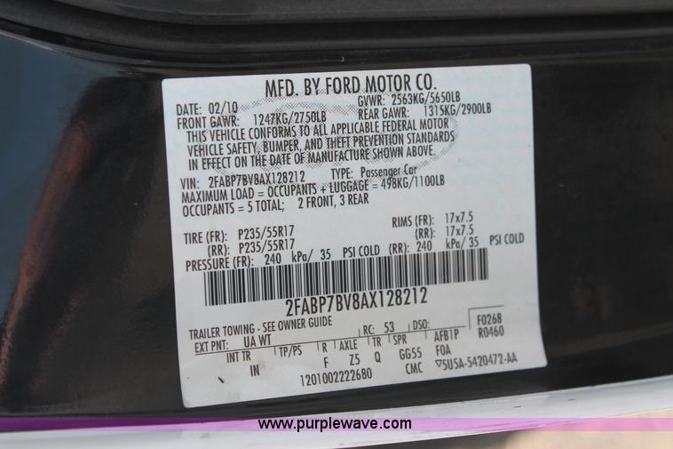 image for item I8227 2010 Ford Crown Victoria Police Interceptor