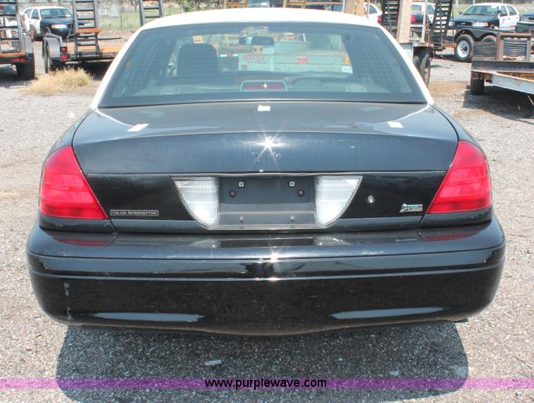 image for item I8228 2009 Ford Crown Victoria Police Interceptor