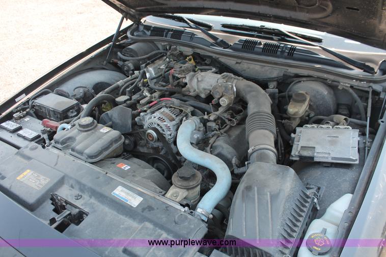 image for item I8228 2009 Ford Crown Victoria Police Interceptor