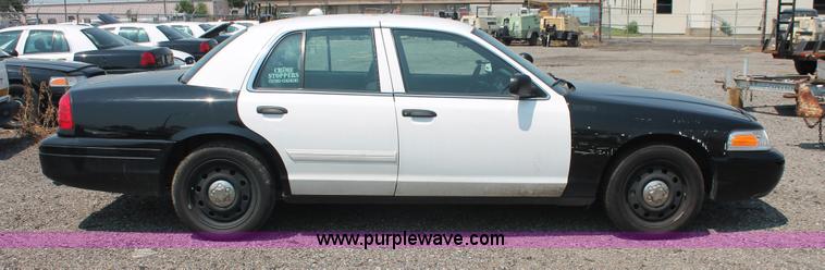 image for item I8229 2009 Ford Crown Victoria Police Interceptor