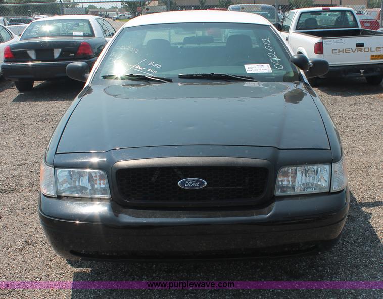 image for item I8229 2009 Ford Crown Victoria Police Interceptor