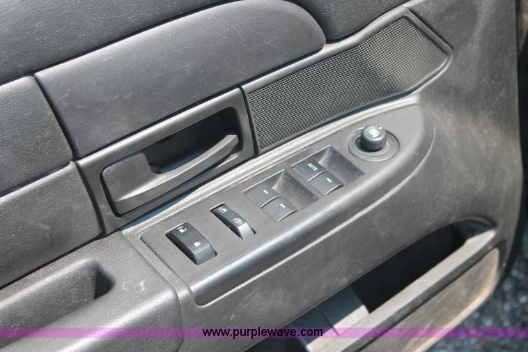 image for item I8229 2009 Ford Crown Victoria Police Interceptor