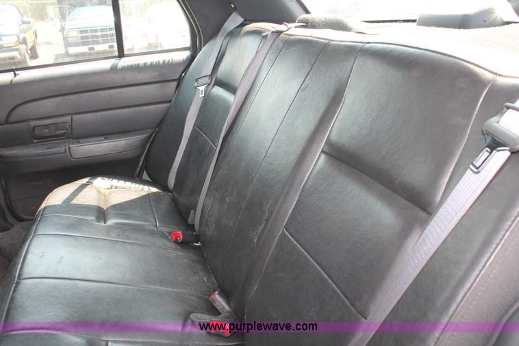 image for item I8229 2009 Ford Crown Victoria Police Interceptor