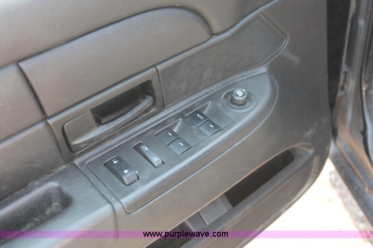 image for item I8230 2009 Ford Crown Victoria Police Interceptor