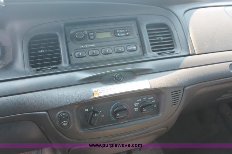 image for item I8230 2009 Ford Crown Victoria Police Interceptor
