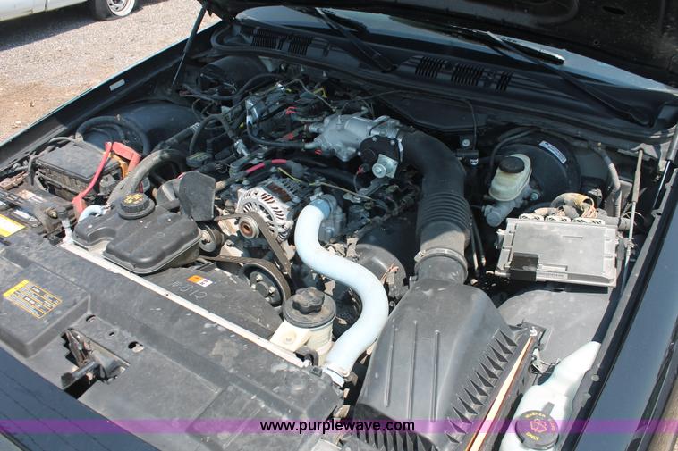 image for item I8230 2009 Ford Crown Victoria Police Interceptor