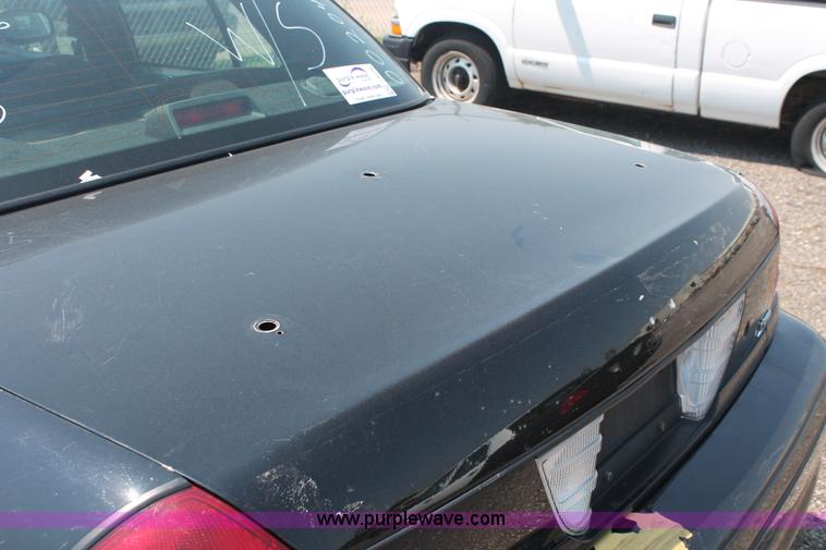 image for item I8230 2009 Ford Crown Victoria Police Interceptor