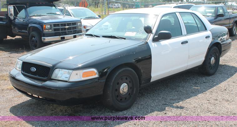 image for item I8232 2009 Ford Crown Victoria Police Interceptor
