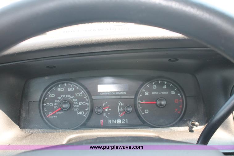 image for item I8232 2009 Ford Crown Victoria Police Interceptor