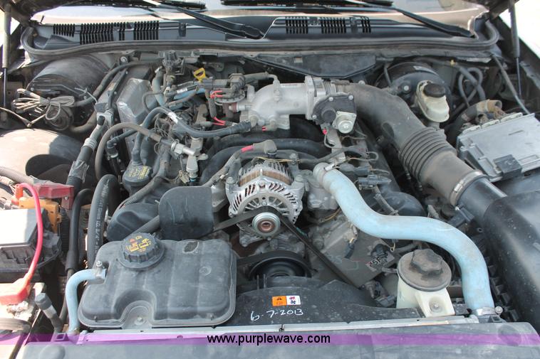 image for item I8232 2009 Ford Crown Victoria Police Interceptor