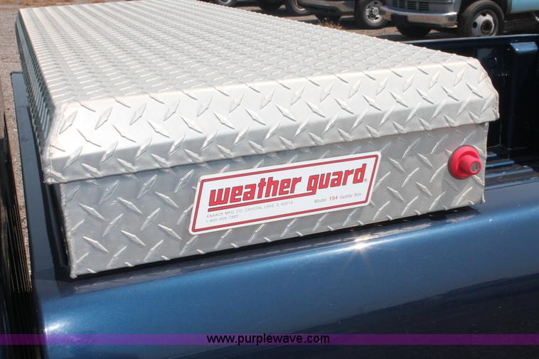 image for item I8233 2002 Chevrolet S10 Ext. Cab pickup truck