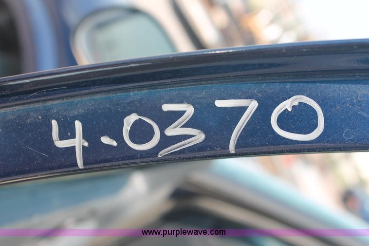 image for item I8233 2002 Chevrolet S10 Ext. Cab pickup truck