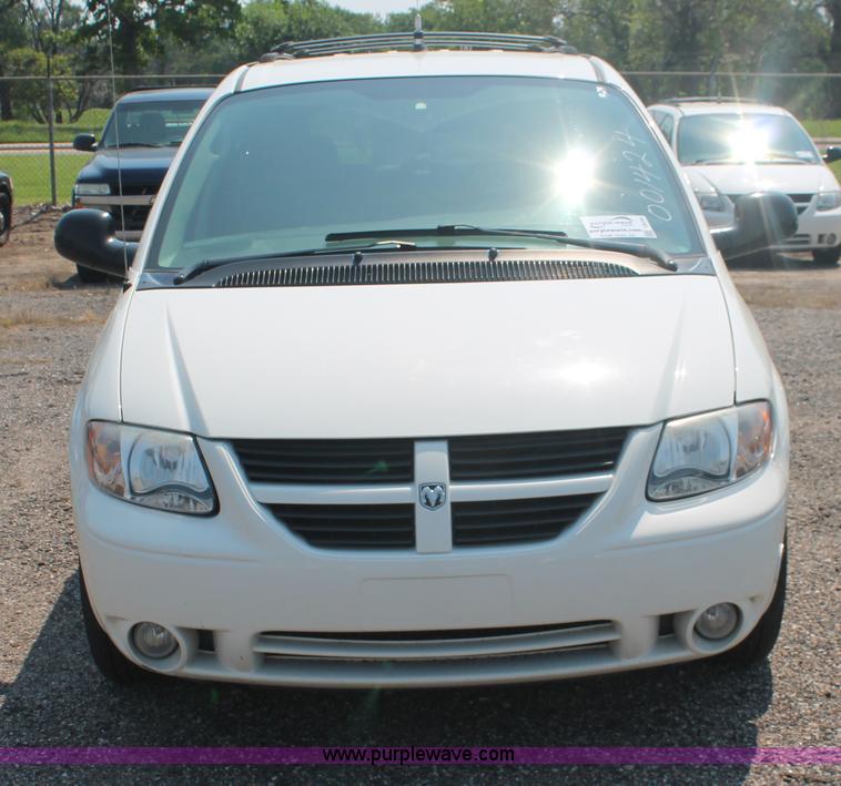 image for item I8234 2007 Dodge Grand Caravan SXT minivan