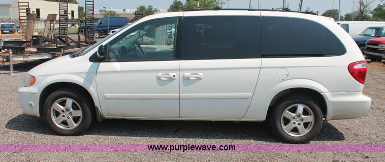 image for item I8234 2007 Dodge Grand Caravan SXT minivan