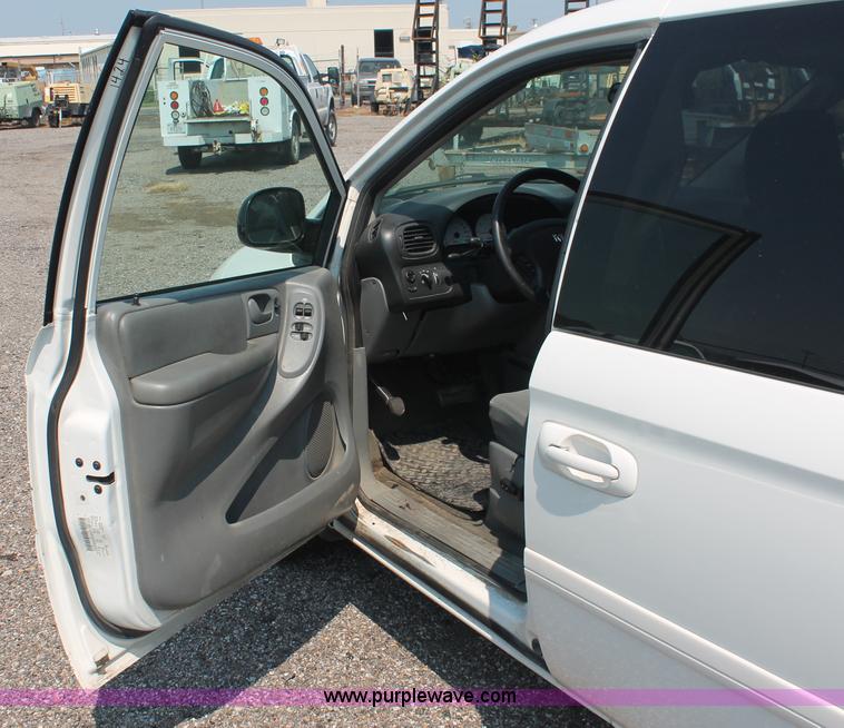 image for item I8234 2007 Dodge Grand Caravan SXT minivan