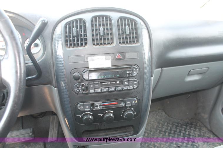 image for item I8234 2007 Dodge Grand Caravan SXT minivan