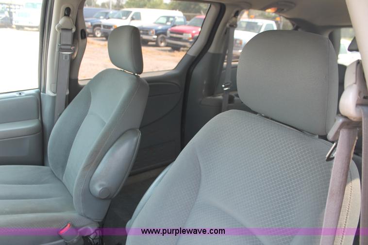 image for item I8234 2007 Dodge Grand Caravan SXT minivan