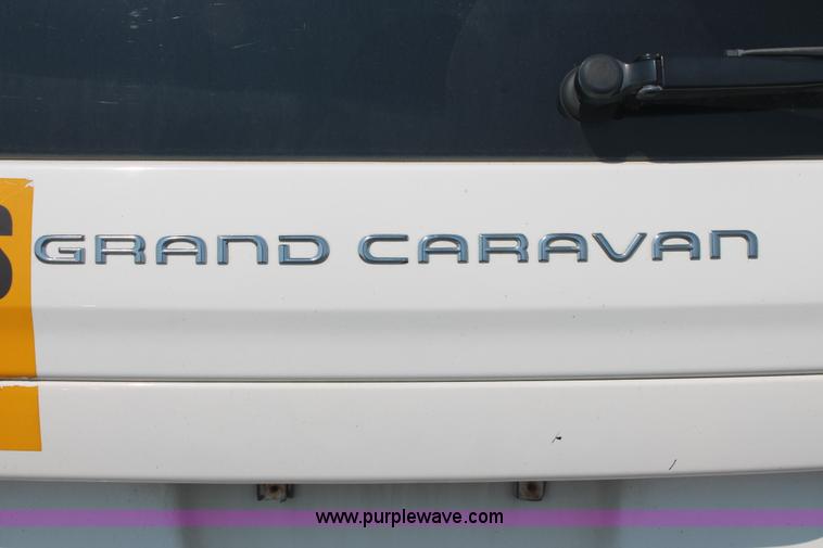 image for item I8234 2007 Dodge Grand Caravan SXT minivan
