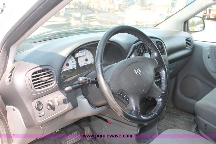 image for item I8235 2007 Dodge Grand Caravan SXT minivan