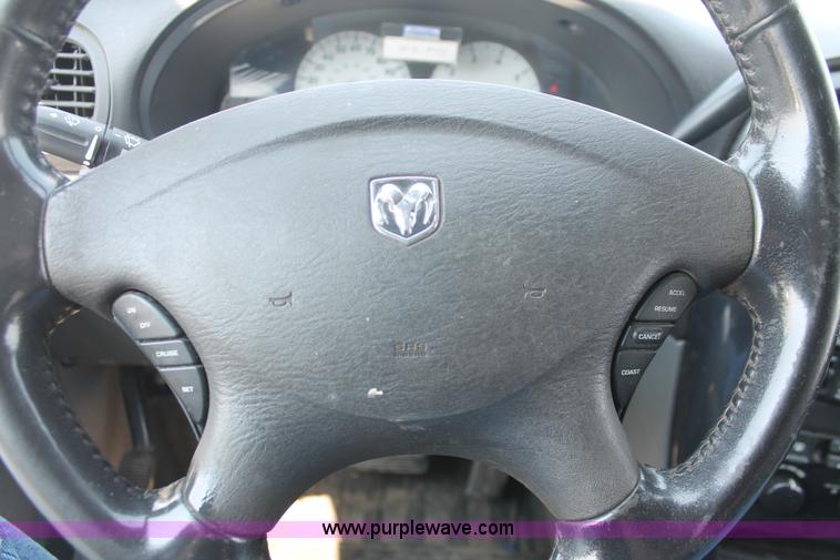 image for item I8235 2007 Dodge Grand Caravan SXT minivan