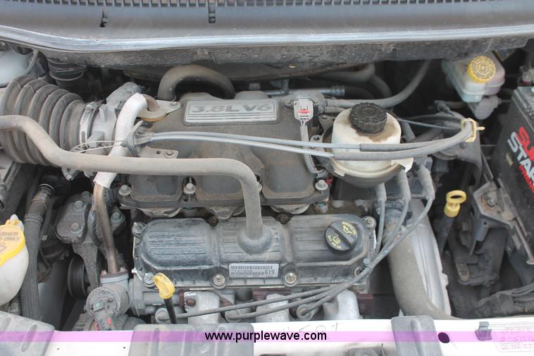 image for item I8235 2007 Dodge Grand Caravan SXT minivan