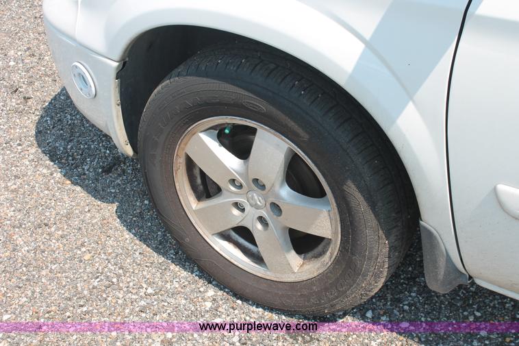 image for item I8235 2007 Dodge Grand Caravan SXT minivan