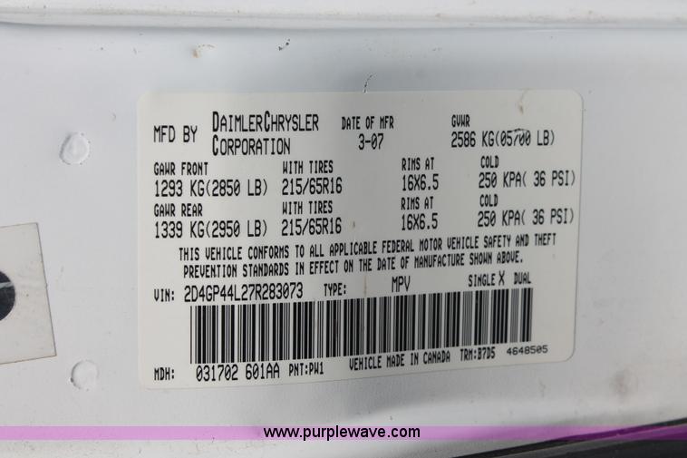 image for item I8235 2007 Dodge Grand Caravan SXT minivan