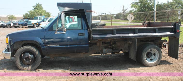 image for item I8236 1998 Chevrolet Silverado 3500HD dump body truck