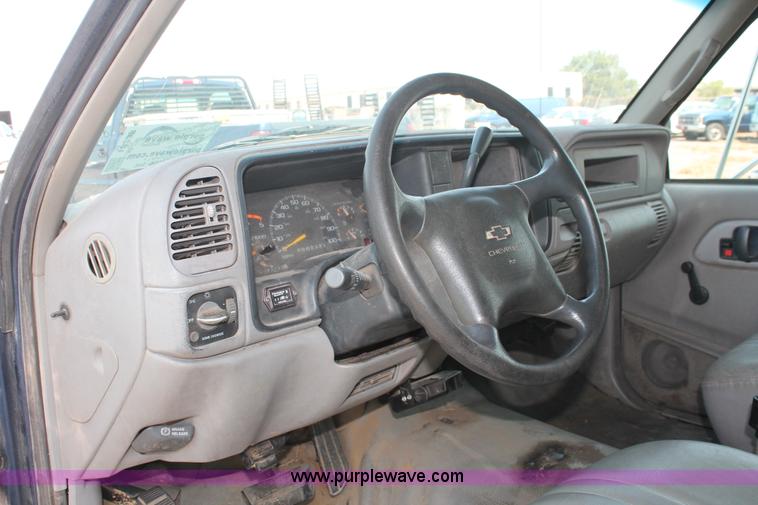 image for item I8236 1998 Chevrolet Silverado 3500HD dump body truck