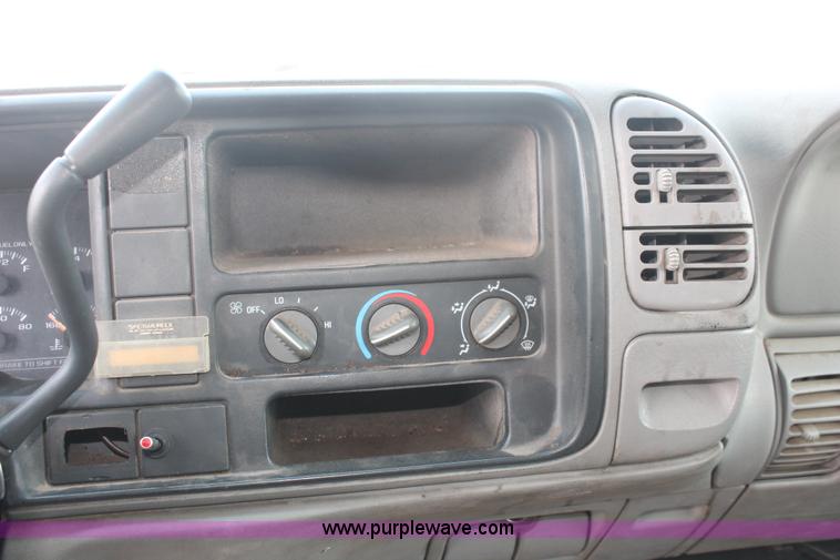 image for item I8236 1998 Chevrolet Silverado 3500HD dump body truck