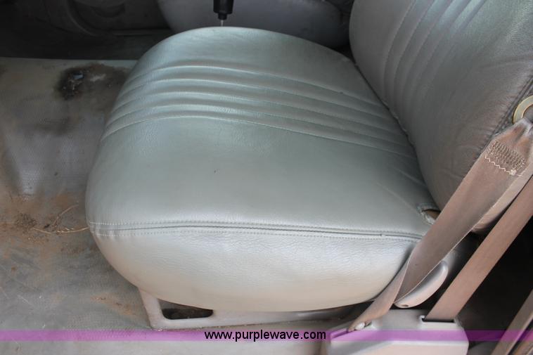 image for item I8236 1998 Chevrolet Silverado 3500HD dump body truck