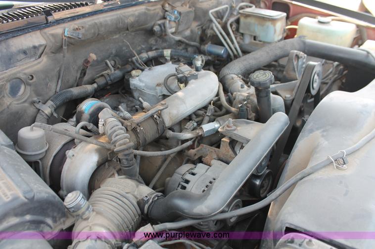 image for item I8236 1998 Chevrolet Silverado 3500HD dump body truck