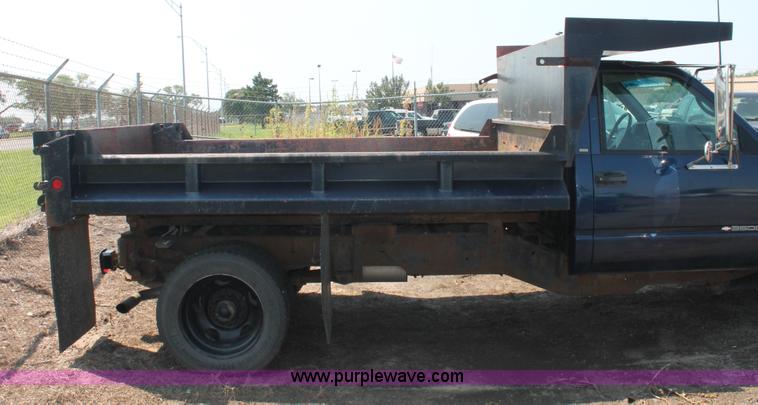 image for item I8236 1998 Chevrolet Silverado 3500HD dump body truck