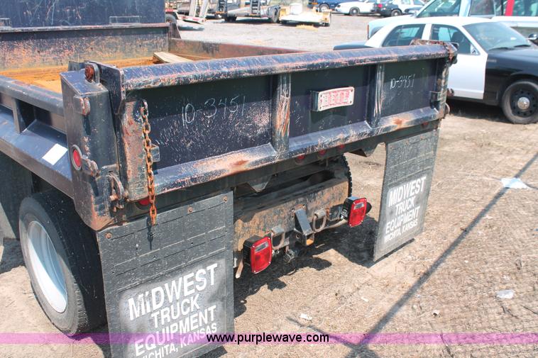 image for item I8236 1998 Chevrolet Silverado 3500HD dump body truck