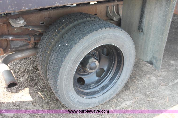 image for item I8236 1998 Chevrolet Silverado 3500HD dump body truck