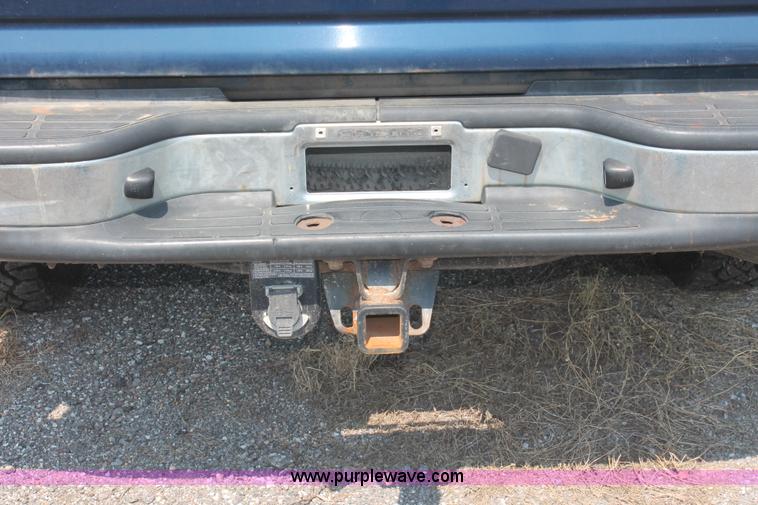 image for item I8237 2002 Chevrolet Silverado 2500HD pickup truck