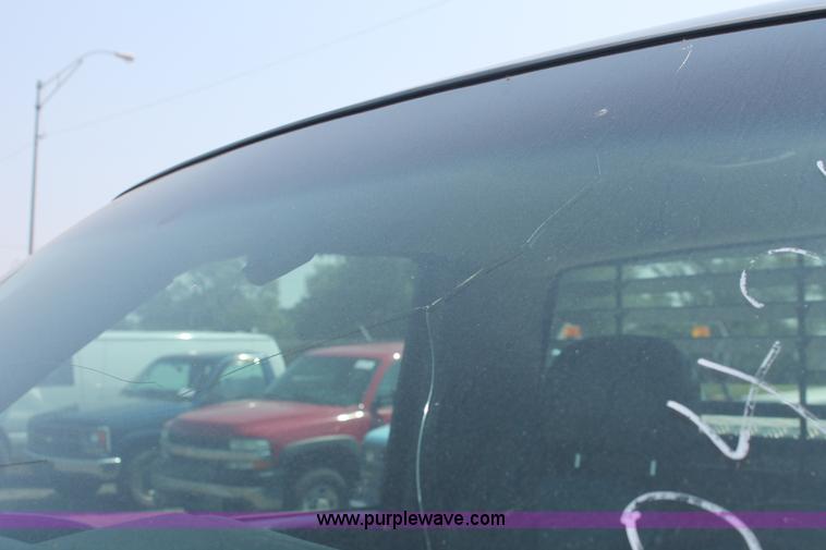 image for item I8237 2002 Chevrolet Silverado 2500HD pickup truck