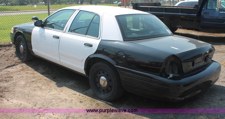 image for item I8238 2009 Ford Crown Victoria Police Interceptor