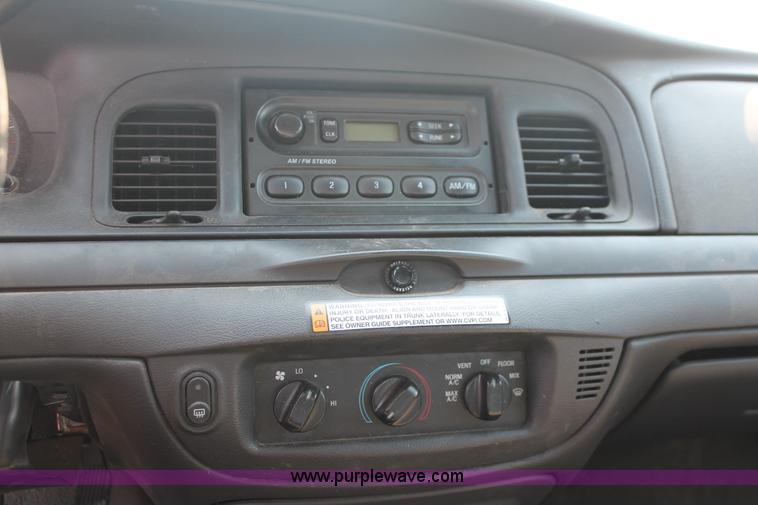 image for item I8238 2009 Ford Crown Victoria Police Interceptor
