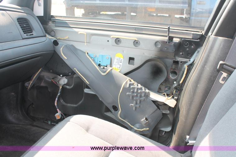 image for item I8238 2009 Ford Crown Victoria Police Interceptor