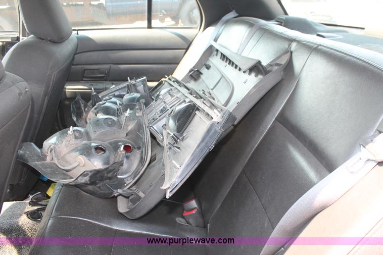 image for item I8238 2009 Ford Crown Victoria Police Interceptor